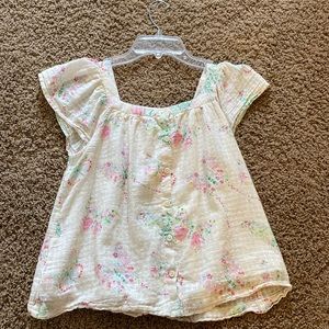 GAP tank too shirt with beautiful floral detail